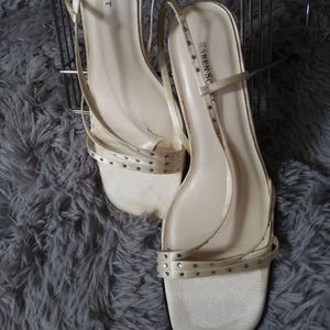 Karen Scott Cream colored sandals